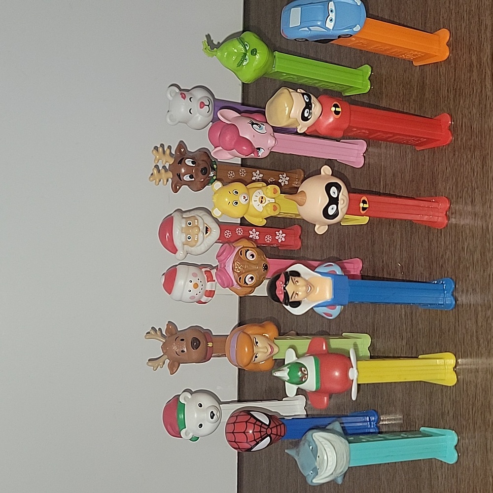 PEZ Dispenser Set